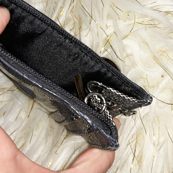 Coach black and grey authentic leather coin purse/wristlet - Picture 9 of 9